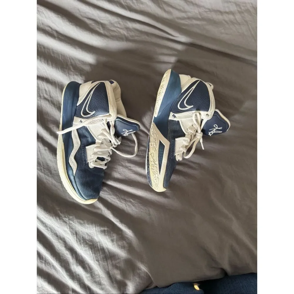 Nike Kyrie Infinity Boys Midnight Navy Blue Size 5.5